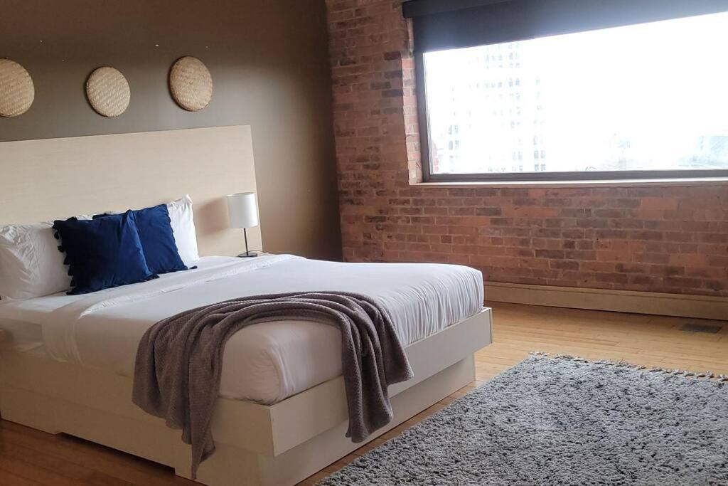1600 Kcm Penthouse Apartment Кливланд Екстериор снимка