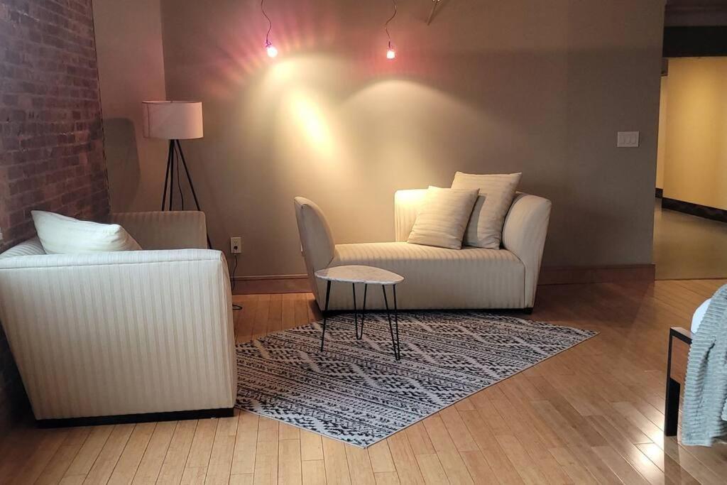 1600 Kcm Penthouse Apartment Кливланд Екстериор снимка
