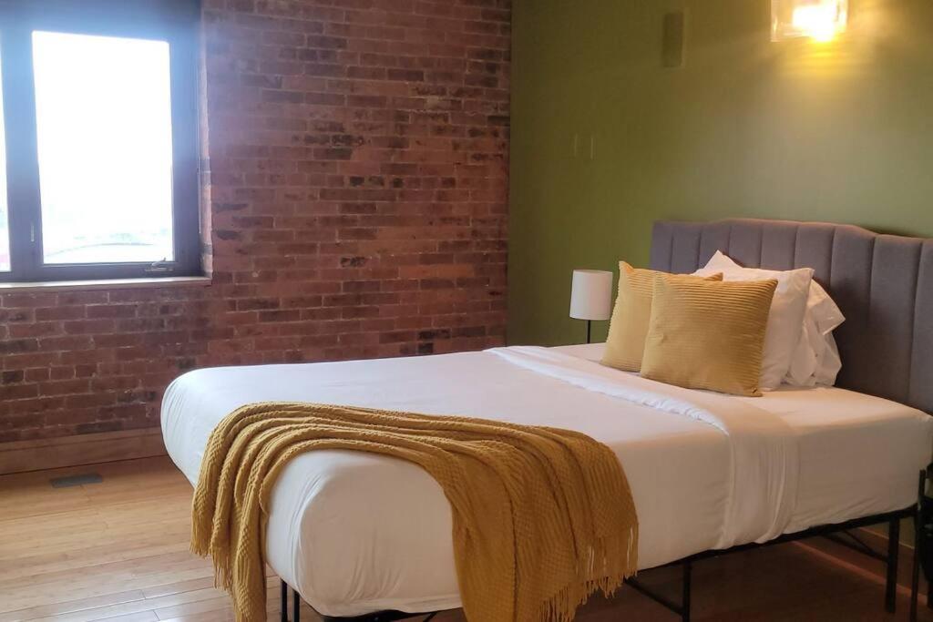 1600 Kcm Penthouse Apartment Кливланд Екстериор снимка