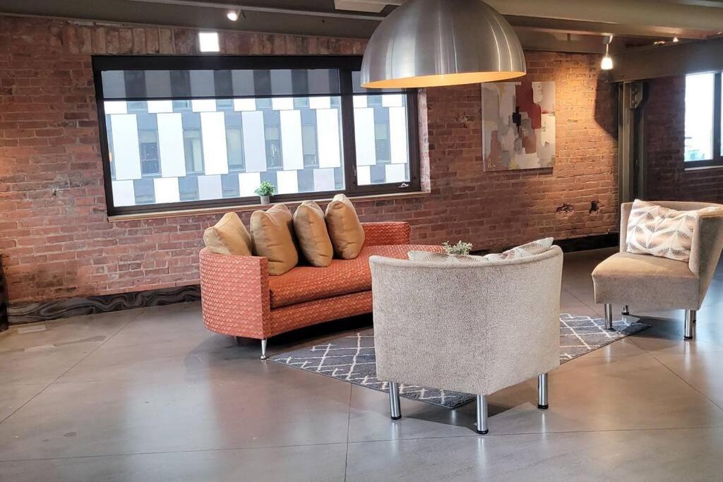 1600 Kcm Penthouse Apartment Кливланд Екстериор снимка
